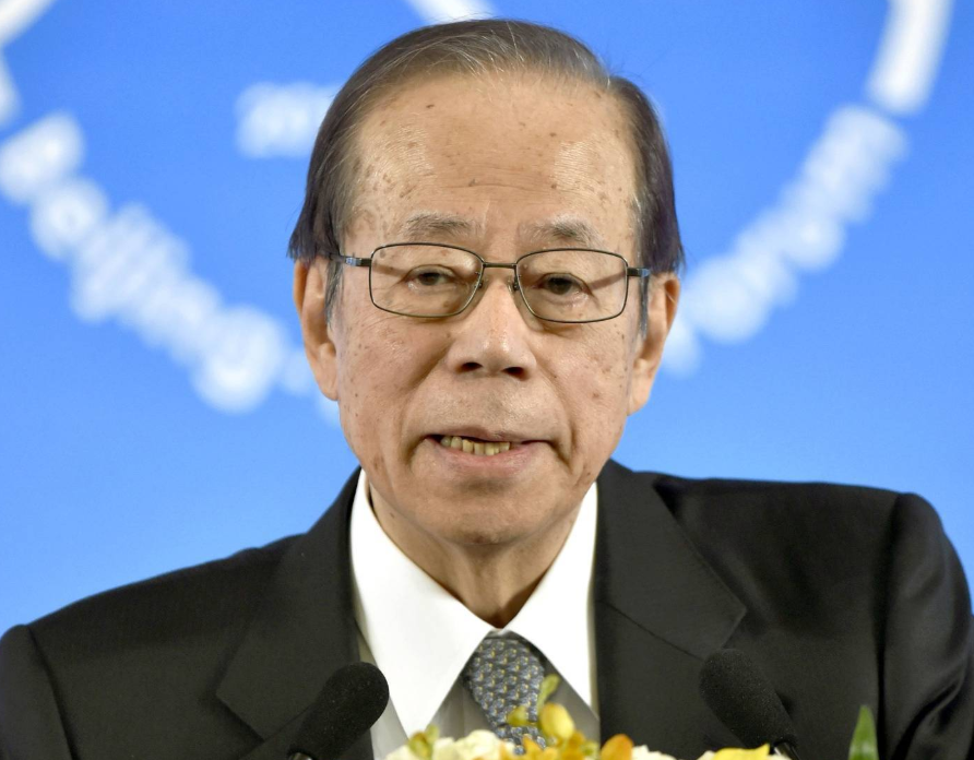 日本前首相警告岸田文雄，停止干预台海局势，主动寻求中国的理解
