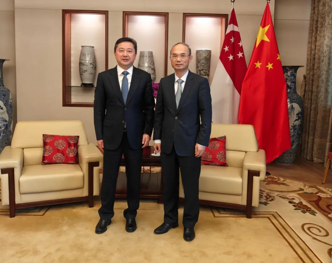 中国驻新加坡大使曹忠明会见海南省委常委、海口市委书记罗增斌并出席海南自由贸易港·海口专场推介会